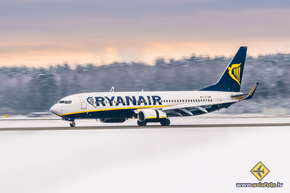 Boeing 737-8AS